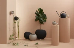 AYTM Globe wandbloempot Ø17 cm, Taupe< Bloempotten