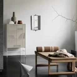 Kristina Dam Studio Grid kast, black< Kasten & Vitrines
