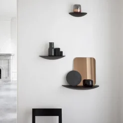 Audo Copenhagen Gridy Fungi plank donker eikenhout, groot< Planken & Planksystemen