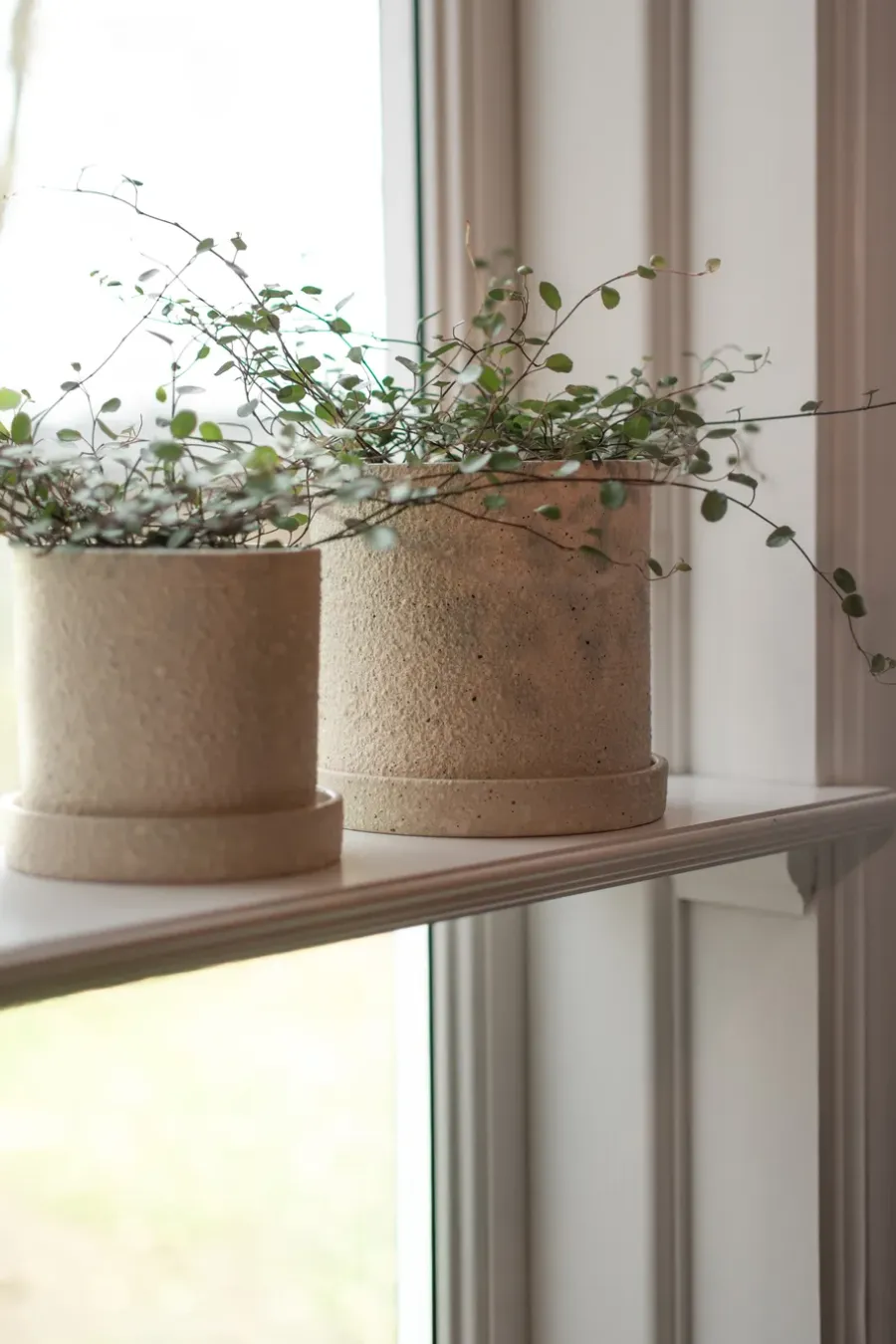 DBKD Grow pot Ø13 cm met schotel, Creme structure< Bloempotten