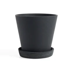 HAY Flowerpot with saucer pot XXL Ø26 cm, Zwart< Bloempotten