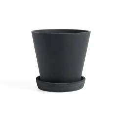 HAY Flowerpot with saucer pot XL Ø21.5 cm, Zwart< Bloempotten