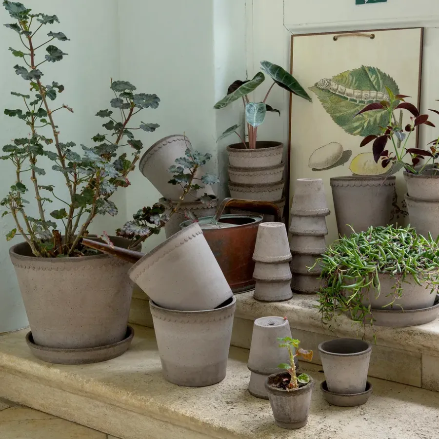Bergs Potter Helena pot Ø18 cm, Grijs< Bloempotten