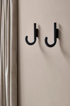 Gejst Hook haak 19 cm, Zwartgebeitst eikenhout-zwart< Haken & Hangers