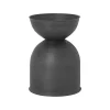 Ferm Living Hourglass pot klein Ø30 cm, Zwart-donkergrijs< Bloempotten