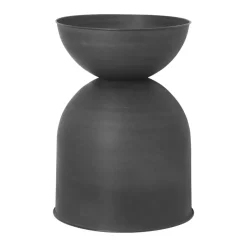 Ferm Living Hourglass pot medium Ø40 cm, Zwart-donkergrijs< Bloempotten