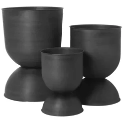 Ferm Living Hourglass pot medium Ø40 cm, Zwart-donkergrijs< Bloempotten