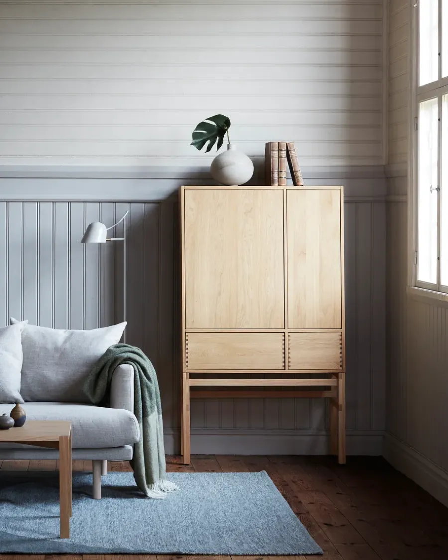 1898 Hylte kast, Eikenhout< Kasten & Vitrines