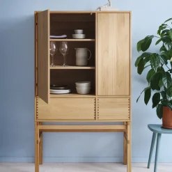 1898 Hylte kast, Eikenhout< Kasten & Vitrines