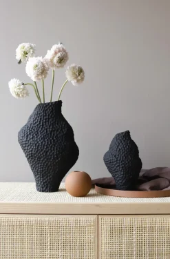 Cooee Design Isla vaas 20 cm, Black< Vazen
