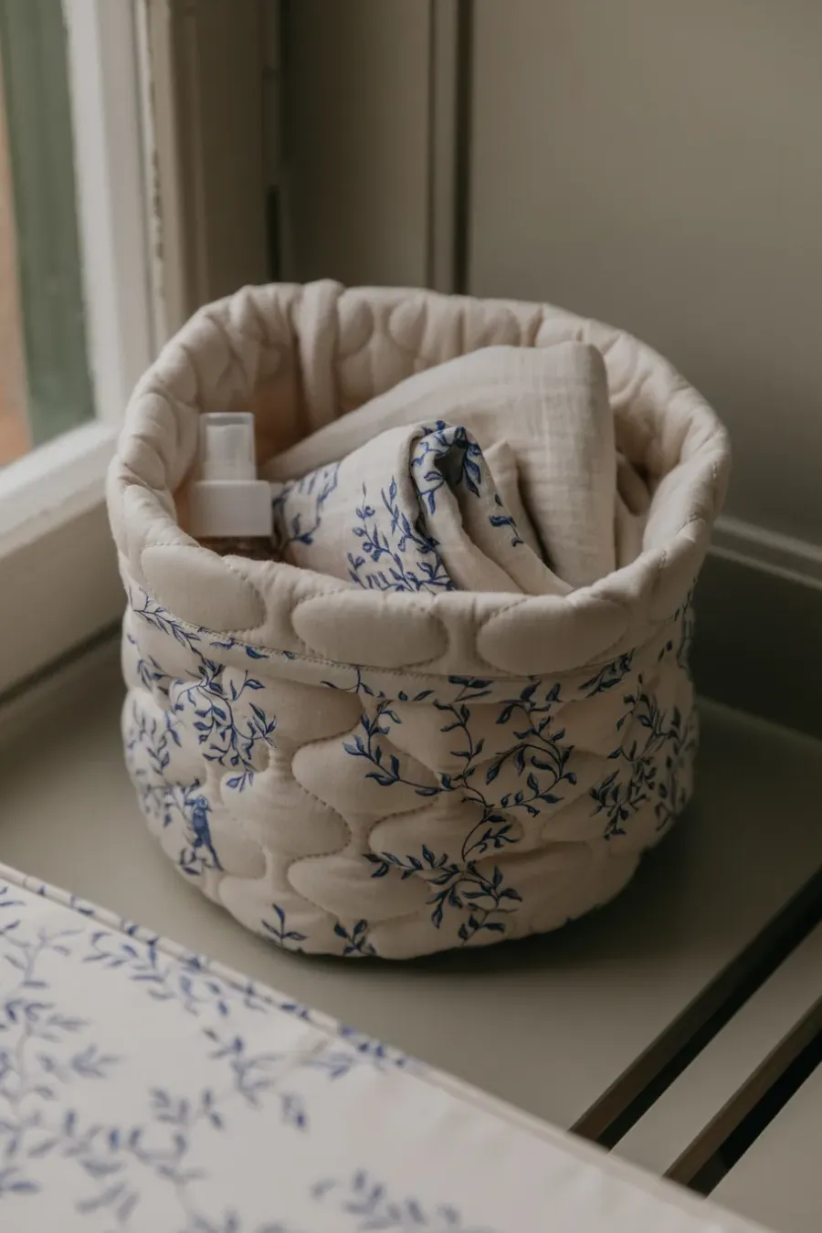 Garbo&Friends Jardim Satin gewatteerde mand 2-delig, 20xØ20 cm + 30xØ30 cm< Opbergoplossingen Voor De Kinderkamer|Opbergmanden