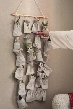 Scandi Living Joyful adventskalender 75 cm, Beige< Kerstdecoraties
