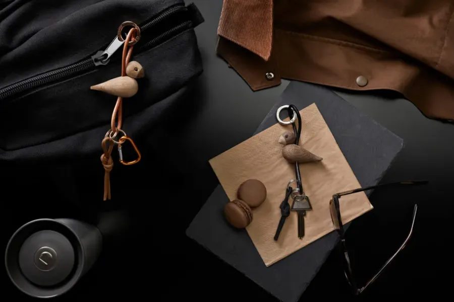 Kay Bojesen Denmark Kaj Bojesen vogel sleutelhanger, Eik, naturel leer< Houten Beelden