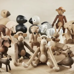 Kay Bojesen Denmark Kay Bojesen houten aap klein, onbehandeld eiken - esdoorn< Kinderkamer Interieuraccessoires|Kinderkamer Interieuraccessoires