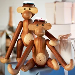 Kay Bojesen Denmark Kay Bojesen studentenpet voor de kleine aap, Wit-rood< Houten Beelden