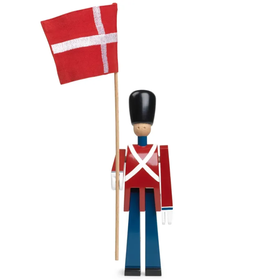 Kay Bojesen Denmark Kay Bojesen vaandeldrager met textielvlag, 29,5 cm.< Houten Beelden