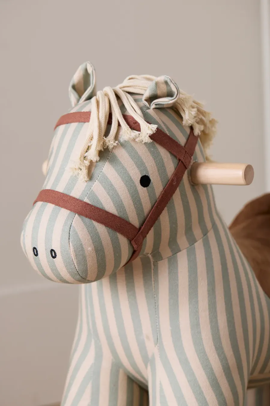 Kid's Concept schommelpaard, Sam< Kinderkamer Interieuraccessoires|Kinderkamer Interieuraccessoires