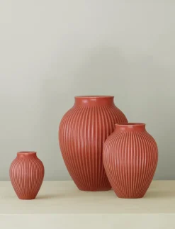 Knabstrup Keramik Knabstrup vaas geribbeld 20 cm, Coral< Vazen