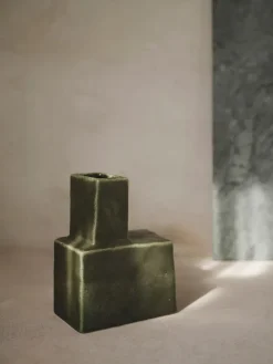 Ferm Living Koa vaas H20, Dark sage< Vazen