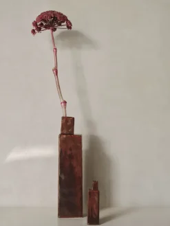 Ferm Living Koa vaas H40, Red brown< Vazen
