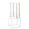 Audo Copenhagen Kubus 4 kandelaar, white (wit)< Adventskandelaars & -Kaarsen