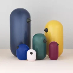 Normann Copenhagen Little Bird figuur, donkerblauw - 13,5 cm.< Houten Beelden