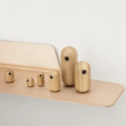 Normann Copenhagen Little Bird figuur eikenhout, 3 cm.< Houten Beelden