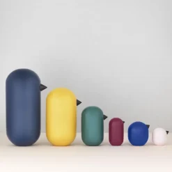 Normann Copenhagen Little Bird figuur, magenta - 5 cm.< Houten Beelden