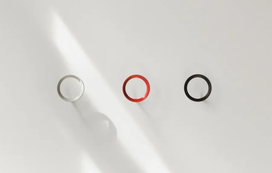 Normann Copenhagen Loop haak medium Ø7,8 cm, Red< Haken & Hangers