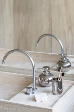 Mette Ditmer Lotus zeepdispenser laag, Chrome< Zeepdispensers & Zeepschaaltjes