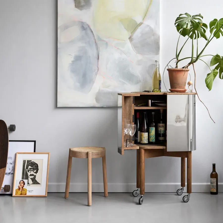 Northern Loud serveertrolley op wielen, gerookt eikenhout< Kasten & Vitrines