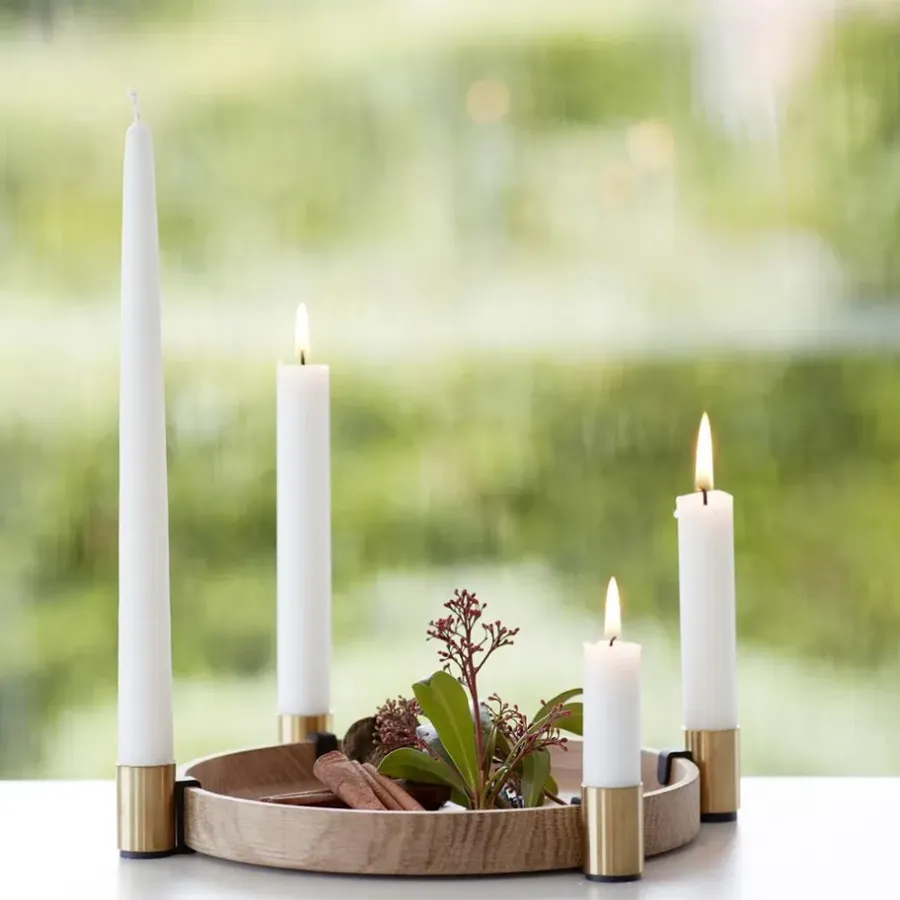 Applicata Luna kaarsenhouder, eiken - messing< Adventskandelaars & -Kaarsen