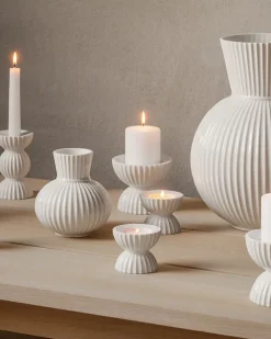 Lyngby Porcelæn Lyngby Tura waxinelichtjeshouder Ø8 cm, Wit< Kaarsenhouders & Kaarsenborden