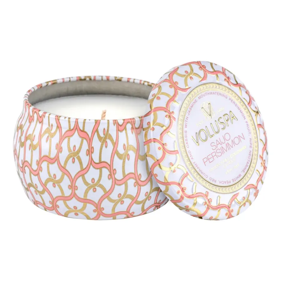 Voluspa Maison Blanc Mini Tin geurkaars 25 uur, Saijo Persimmon< Geurkaarsen & Aroma Diffusers