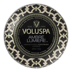Voluspa Maison Noir Mini Tin geurkaars 25 uur, Ambre Lumiere< Geurkaarsen & Aroma Diffusers