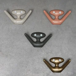 Essem Design Mama haak, Beigegrijs< Haken & Hangers