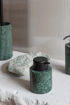 Mette Ditmer Marble zeeppomp 12,5 cm, Dark forest< Zeepdispensers & Zeepschaaltjes