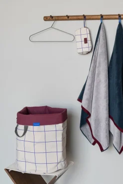 Mette Ditmer Mesh wasmand Ø40x50 cm, Cobalt-sand< Wasmanden