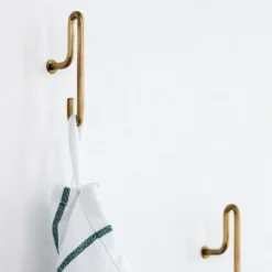 MOEBE muurhaak small 2- pack, Matgoud< Haken & Hangers