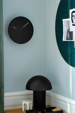 Gejst Momentt wandklok Ø30 cm, Zwart< Wandklokken