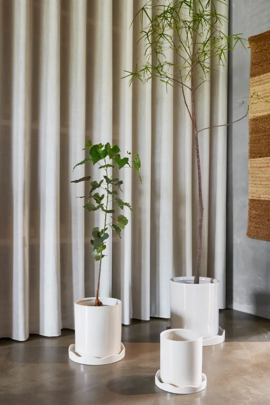 OYOY Nami pot met onderschotel Ø27 cm large, White< Bloempotten