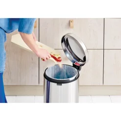 Brabantia New Icon pedaalemmer 20 liter, Matt steel fingerprint proof< Pedaalemmers