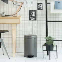 Brabantia New Icon pedaalemmer 12 liter, platina< Pedaalemmers