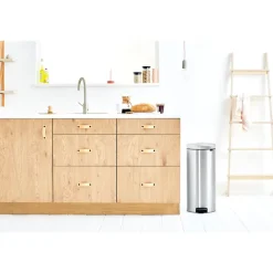 Brabantia New Icon pedaalemmer 30 liter, Matt steel fingerprint proof< Pedaalemmers