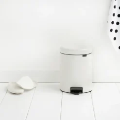Brabantia New Icon pedaalemmer 5 liter, wit< Pedaalemmers