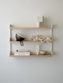 New Works Tea Shelf wandplank 46x62,5 cm, Eikenhout< Planken & Planksystemen