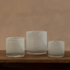 Olsson & Jensen Nilla waxinelichthouder 12 cm, Grijsbeigen< Kaarsenhouders & Kaarsenborden