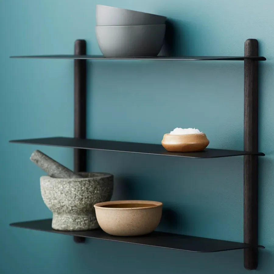Gejst Nivo plank A, Zwartgebeitst essenhout-zwart< Planken & Planksystemen