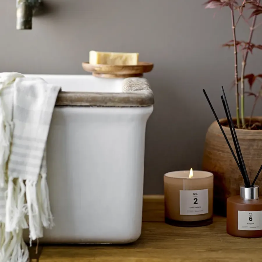 Illume x Bloomingville NO. 6 Sequoia geurstokjes, 100 ml< Geurkaarsen & Aroma Diffusers