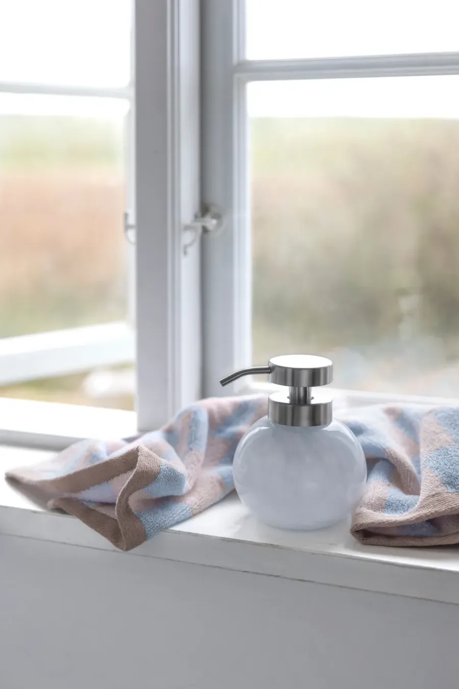 Mette Ditmer Opal zeepdispenser, Light blue< Zeepdispensers & Zeepschaaltjes